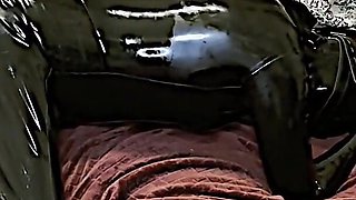 Giant Strap-on Destroys Gigi's Cunt