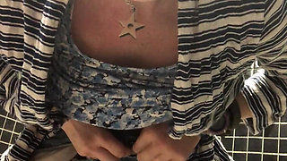 Desperate Cougar Does a Massive Pee in Dallas as Part of Her ‘pissing Around the World’ Collection!