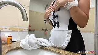 Busty Maid Loves Sliding Her Juicy Pussy Into Nine Inch Tool