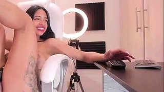 Brunette Solo Webcam Masturbation