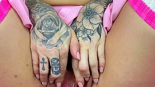 Amateur webcam babe dildo masturbation