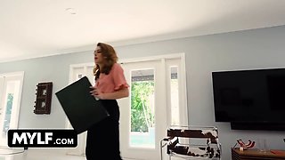 Fortunate stepson catches his kinky stepmother with a butt butt-plug and packs her with hot sperm - mylf classics