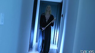 Tempting teen lesbos arousing sex scene