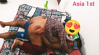 Curvy bis ass young desi bhabi fucked by debor.
