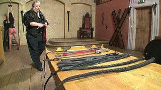 BDSM Germany - I Like to Be Submissive
