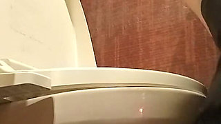 Japanese MILF Peeing