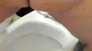 Jen Is Peeing in the Toilet