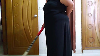 Muslim Beautiful Hot Maid Has Sex with Owner While Sweeping His Bed Room - Huge Ass Fucking & Pussy Destroyed