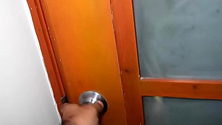 Jenifer Play screws her gym trainer and the class gets