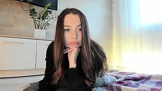 Brunette Solo Webcam Masturbation