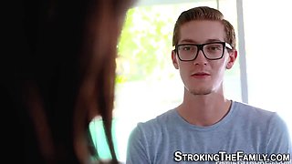 Teen stepsis gets ate
