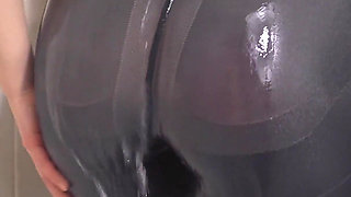 Horny MILF Gets Wet In Control Top Pantyhose Tights