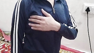 Police station me constable ko jabar dasti pela