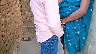 Desi Bhabhi Fucked Hard by College Student on Farm - Big Breasts in Saree