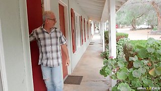 His Wifes Making All That Noise - Izzy Lush And Dante Colle