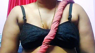 Indian Desi Aunty and Sexy Boy Very Good Sexy Chudai