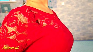 Big Butt Mature Nata Happens To Find A Naughty Toy To Play