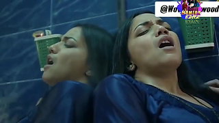 Bhabhi aunty masturbates