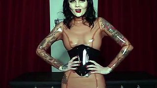 Mistress Petra Hunter - You Know You’re Fucked Up