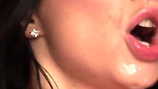 Pissing action for secretary babe
