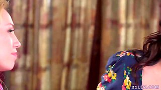 New Lesbo Gfs April O'Neil And Lyra Law - April ONeil