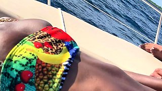 Publicsex amateur sucks and fucks for cash in public