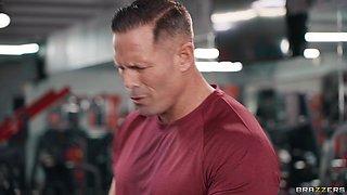 Squirt The Sweat Away With Gi Joey, Kona Jade - Brazzers