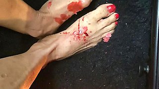 really nice tiny feet with red long toes
