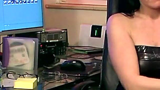 I to Urge Mia, My Hot Stuff Boss to Give Me a Handjob