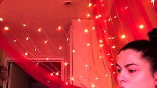 Love Chat Big Boobs Brunette Masturbating For Cam