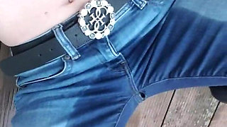Squirt in Jeans