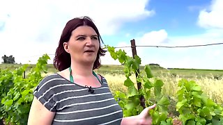 Amandine, 18, business student in Lyon! - Jacquie et Michel TV