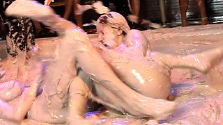 College Amateur Girls Throw Group Sex Party