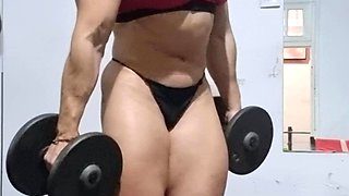 Cumshot amateur MILF suck and jerks dude in the bedroom