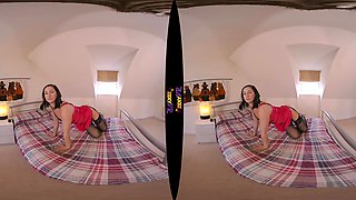 Big ass brunette MILF amateur in sexy black pantyhose