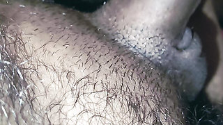 Indian desi tannu bhabhi On her wedding day, she takes her husband's thick dick in her mouth and gets her pussy fucked