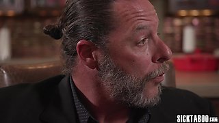 Big butt Penelope Woods served horny dinner