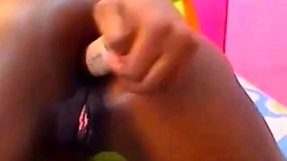 Ebony Spreads Her Pink Pussy on Webcam
