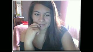 Seductive brownhead girl shows me her gorgeous boobies on webcam