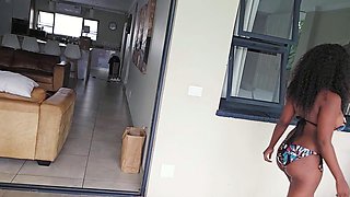 Big booty African ebony amateur casting