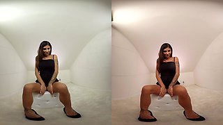 Brunette Rachel Evans Toying - Busty Pornstar Vibrator