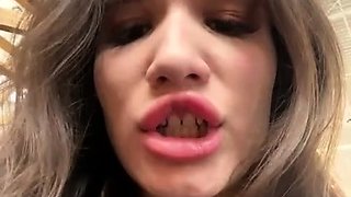 Shy_priincess masturbates in public toilet