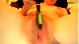 UK girl fucks her ass with her hairbrush and plays with her clit