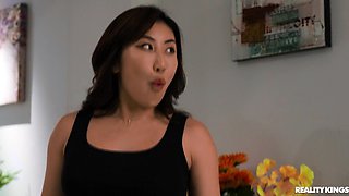 Busty Lesbian Moms Pussy Licking and Fingering - Squirting In The Living Room - Asian Nicole Doshi