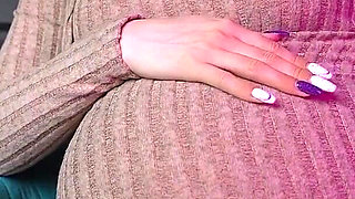 Pregnant Boss Makes Her Best Worker Feeling Good