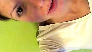 Sexy Ebony Amateur Ass Shaking