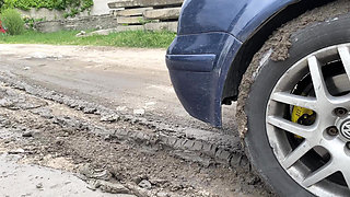 Stuck in Mud Cranking - Heel Pedal Pumping to Handjob & Sloppy Blowjob!