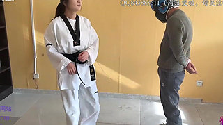 176cm, 78kg Karate Girlfriend Powerful Kick, Round 1