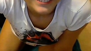 Webcam Girl DPs Herself with Fingers and Toys