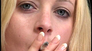 Streaming Movie From Paris of Naked Girls Smoking